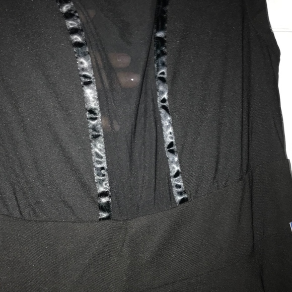 Little black dress - Picture 5 of 7